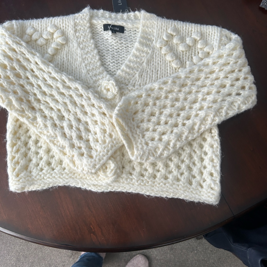 Lilu Lilu Off White Ladies Mohair Sweater. Nwt.